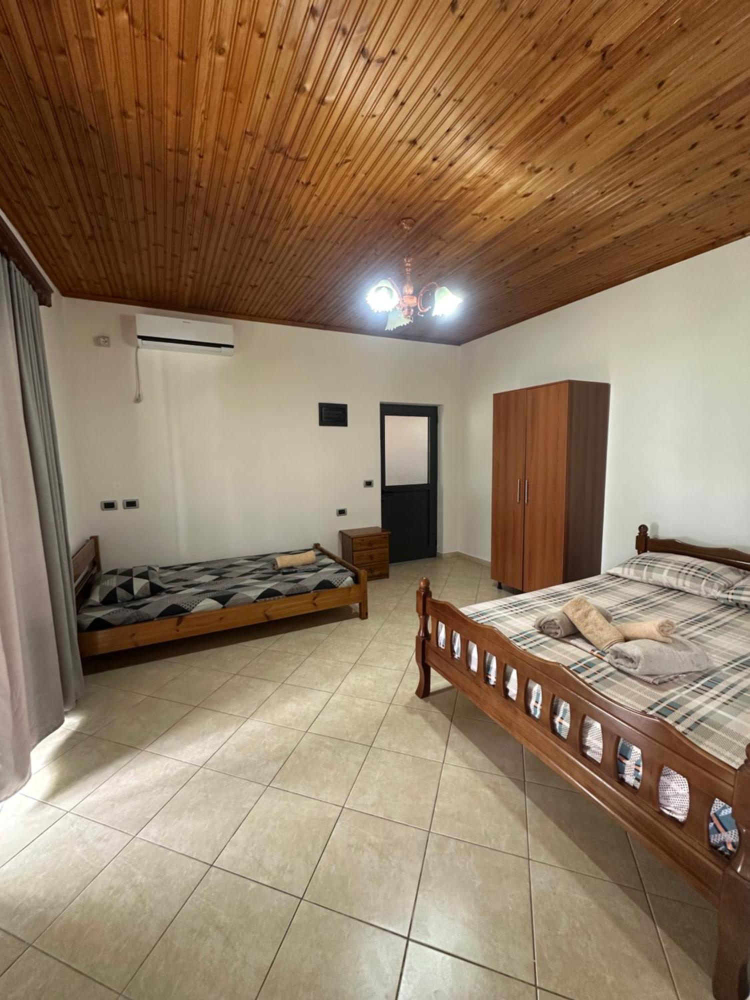 Romeo'S Guest House 2 Piqeras 外观 照片